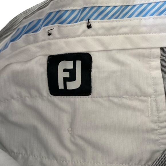 FootJoy Gray Flat Front Shorts - Size 36 - Picture 5 of 5